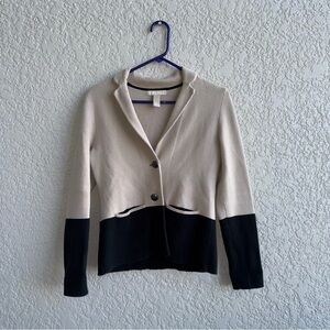 Banana Republic cream/navy blue knit blaze Small